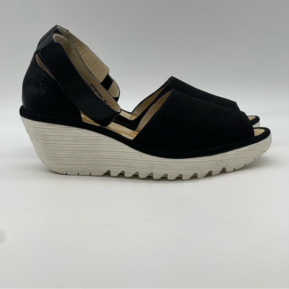 Fly London Yaka Sandals. Size 12-12.5